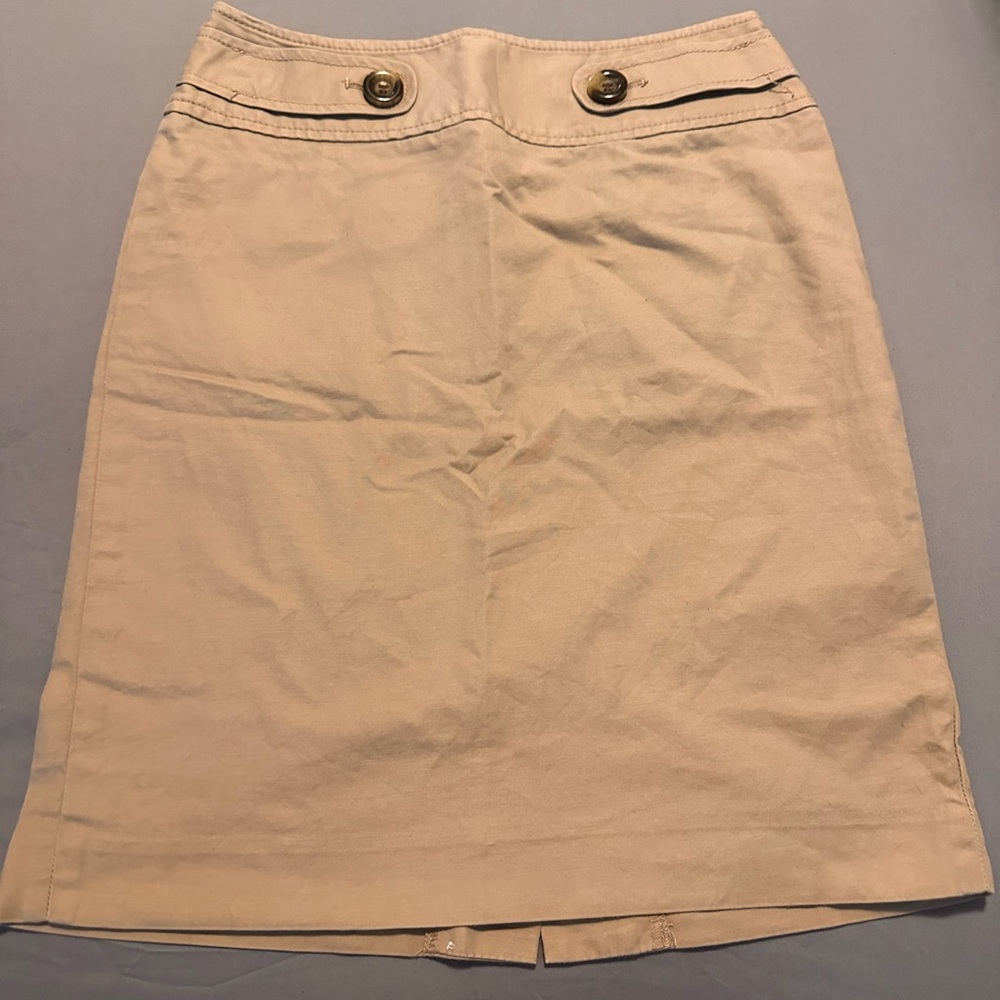 H&M Pleated Skirt, great staple piece for your closet.
